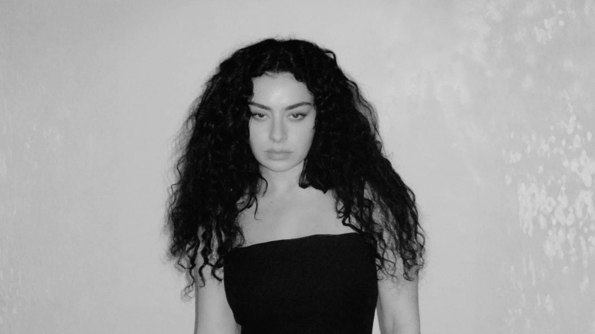 🎧 Song of the Week: “Rock Music” by Charli XCX 🎸🖤