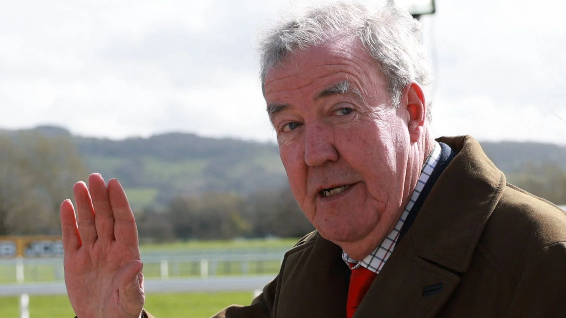 Clarkson gives health update after cancer diagnosis revealed