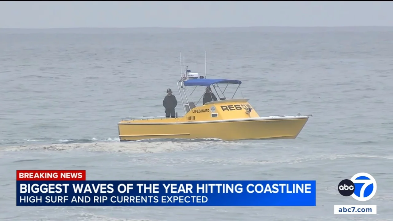 Search continues for teen after mother, children swept into ocean in Laguna Beach