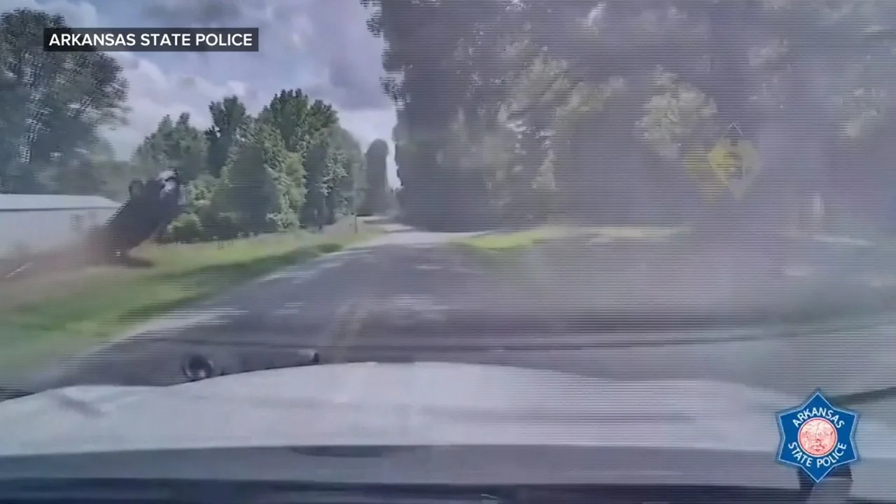 Father charged after baby ejected from car amid police chase, Arkansas police say | Video