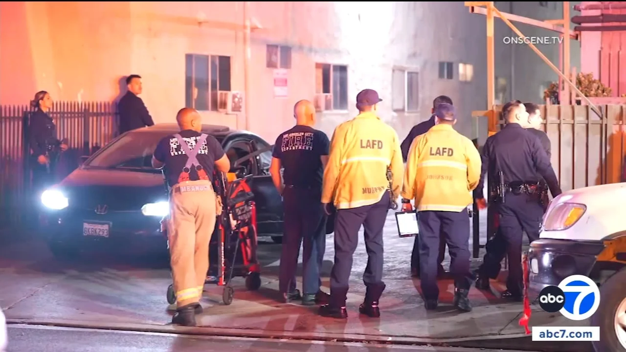 Woman shot during argument with man in Van Nuys home; gunman on the run, police say