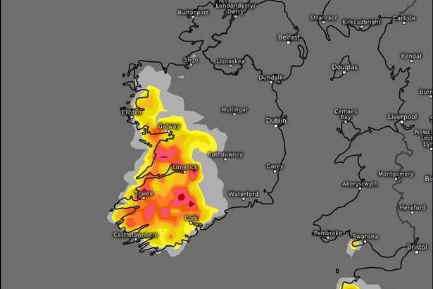 Ireland thunderstorms warning as temperatures continue to climb towards 30C