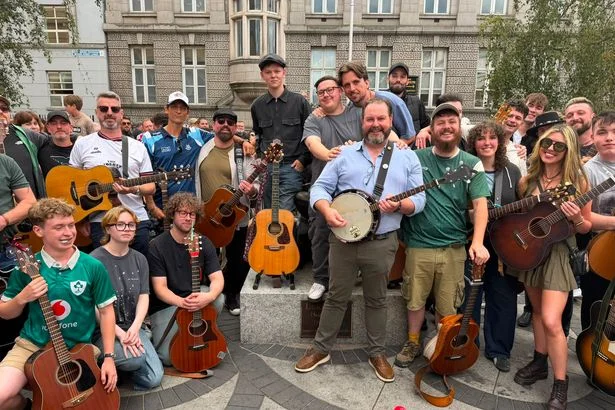 Glen Hansard's Oscar winning song echoes through Dublin city as performers pay tribute