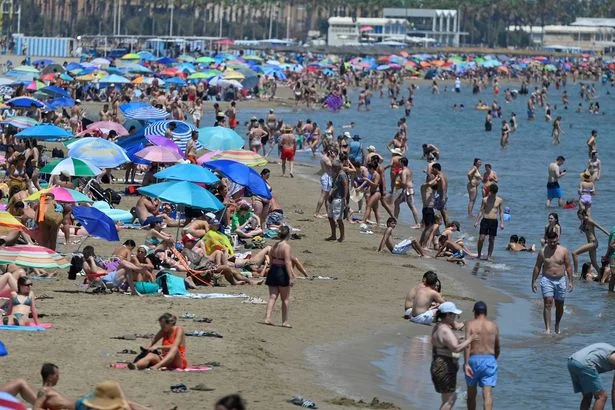 Spain red alert issued as Irish tourists warned of extreme 47C heatwave