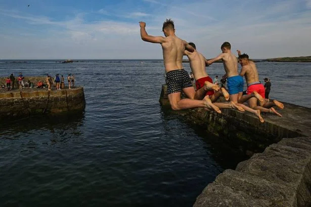 Ireland weather: Met Eireann issues 42-hour Status Yellow heat warning as temperatures soar