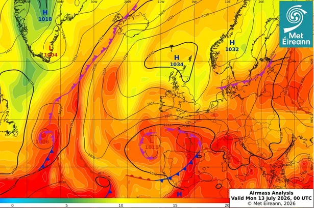 Ireland weather: 'No rain' for two weeks as Met Eireann tracks hot anticyclone