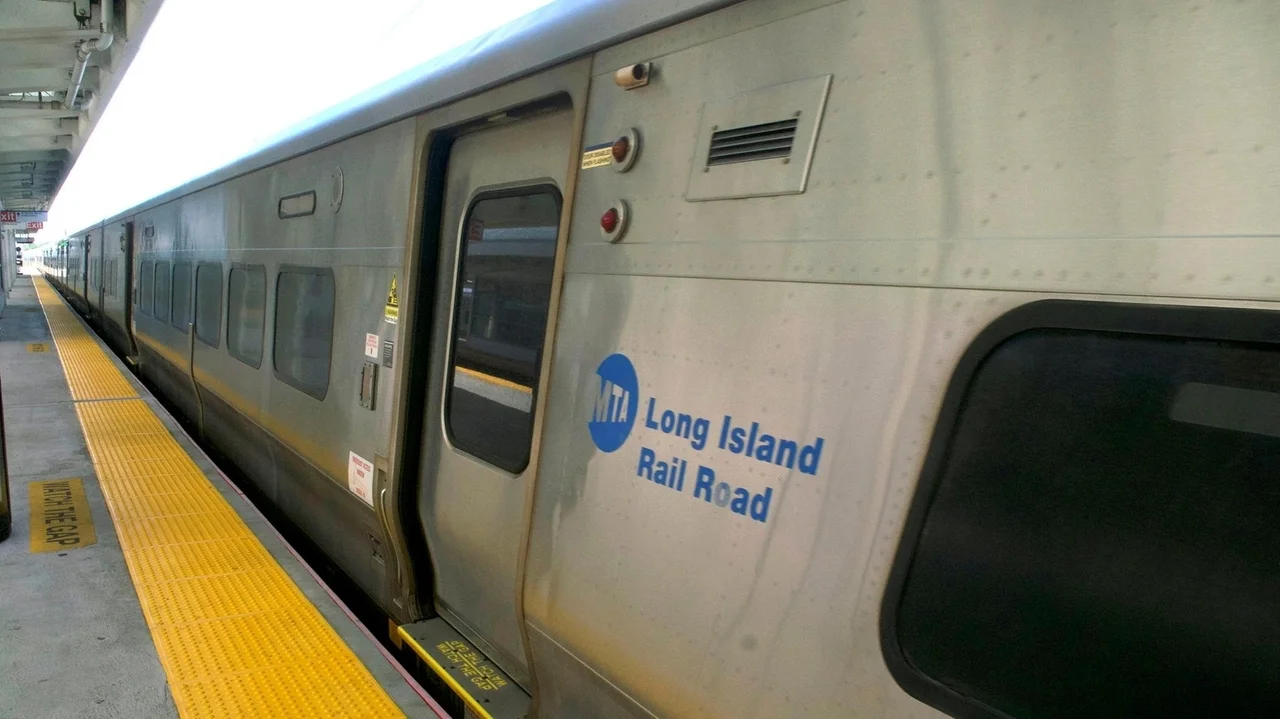 Delays, cancellations on Long Island Rail Road's Port Jefferson line