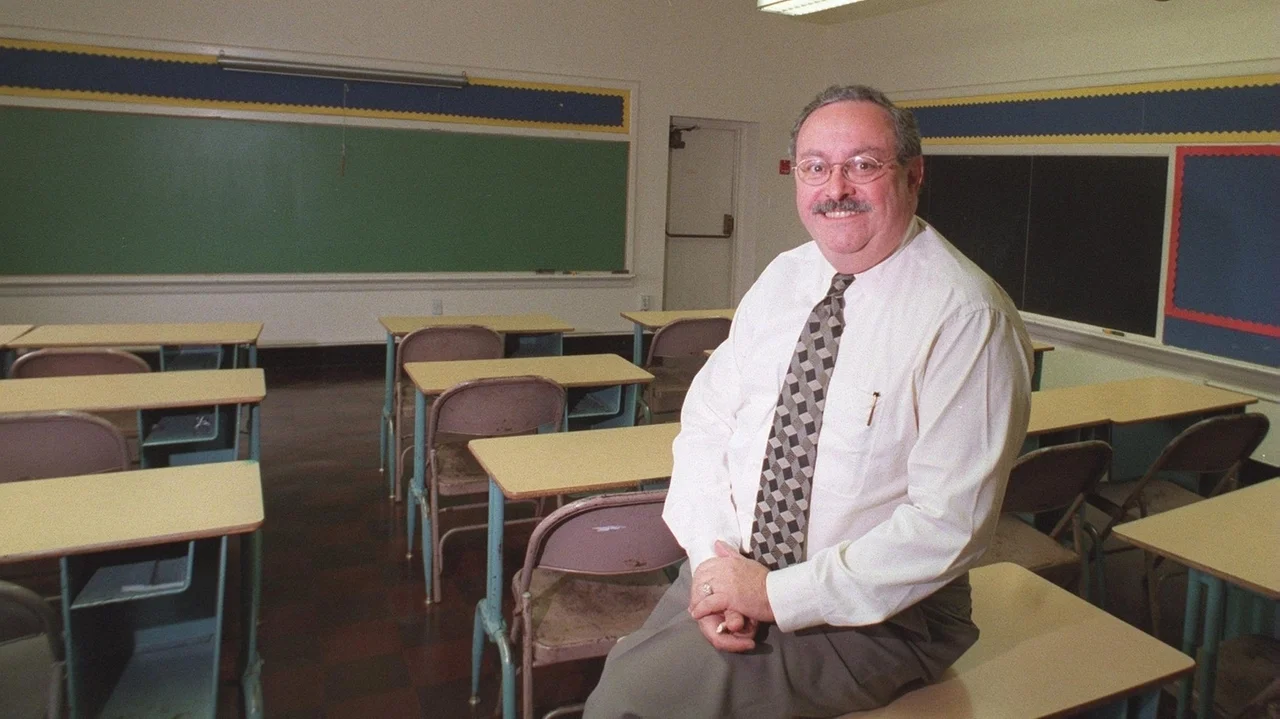 Bert Nelson, retired superintendent of Hewlett-Woodmere Public Schools, dies at 83
