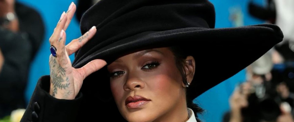 Rihanna publie une preuve documentaire qu’elle enregistre de la musique