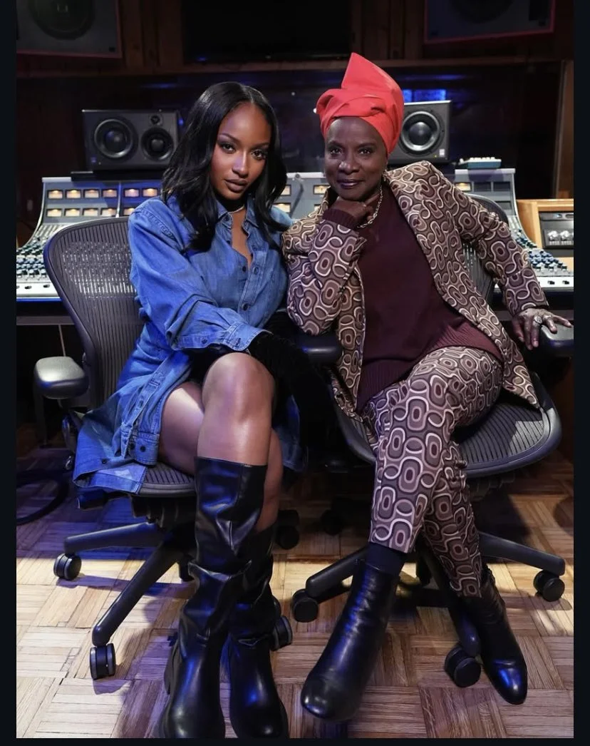 « Aye Kan » : Angélique Kidjo et Ayra Starr unissent leurs voix